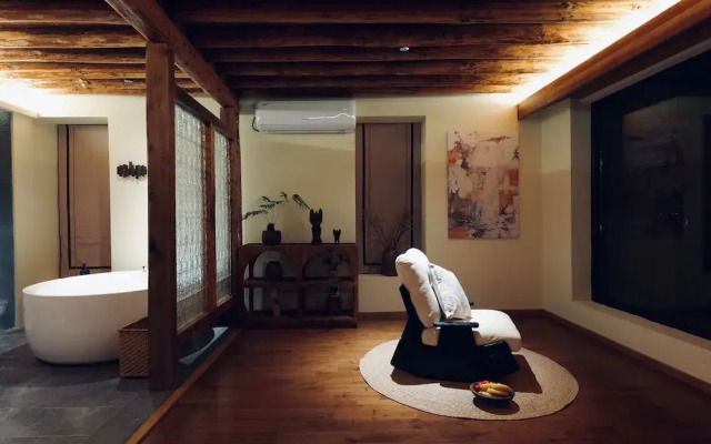 Leisure Courtyard Seascape Designer Homestay (Erhai Ecological Corridor Branch)