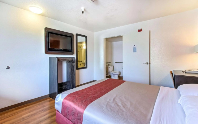 Motel 6 Watsonville, CA - Monterey Area