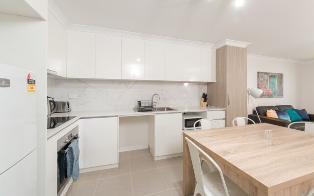 Lakeview Apartment Suite 19