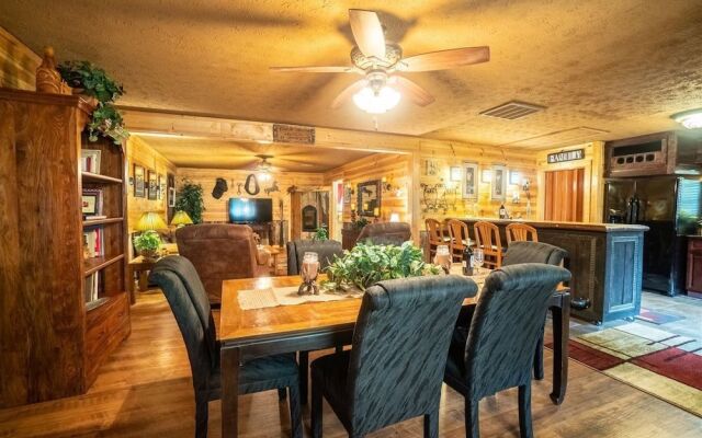 Nacoochee Valley Lodge