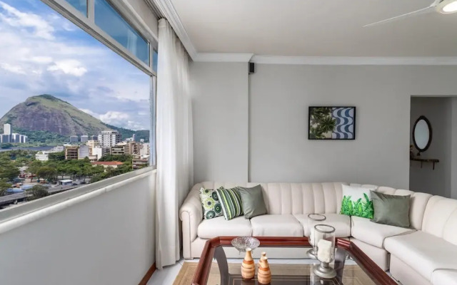 5 Minutes From Leblon Beach and View of Christ Ap1302