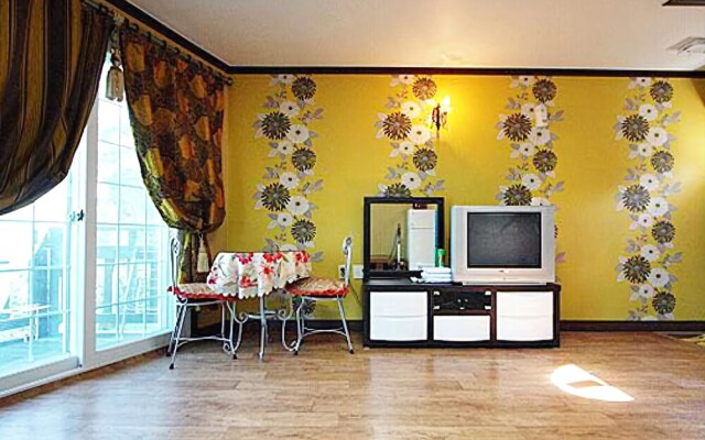 Anmyeondo Keran Blue Pension