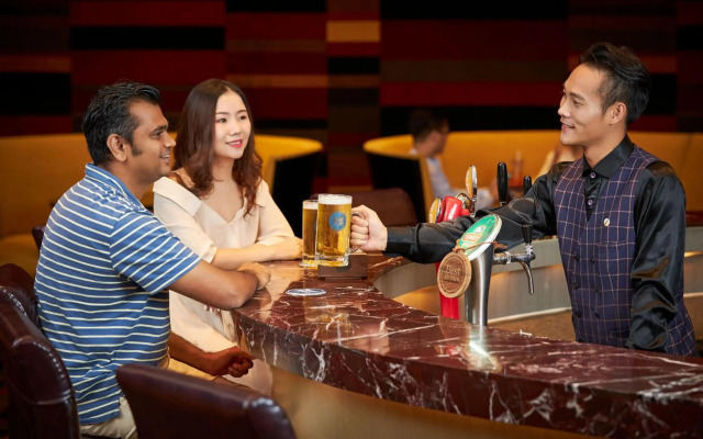 Four Points by Sheraton Shanghai, Daning