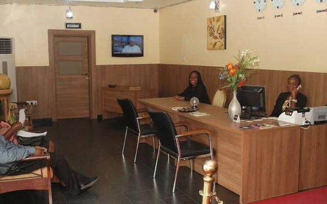Hoil Suites