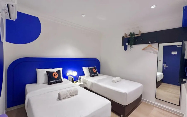 Ukiyo Hotel by manatidur