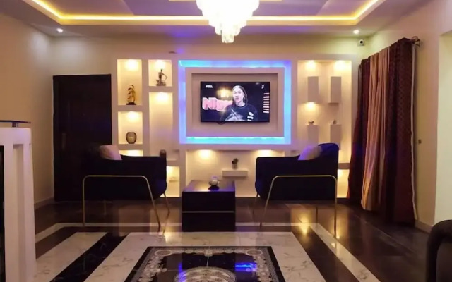 Vinchee Suites