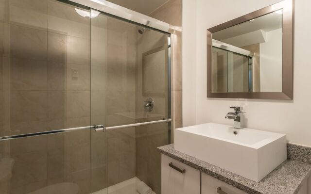 Grand 6BR in Downtown MTL by Sonder