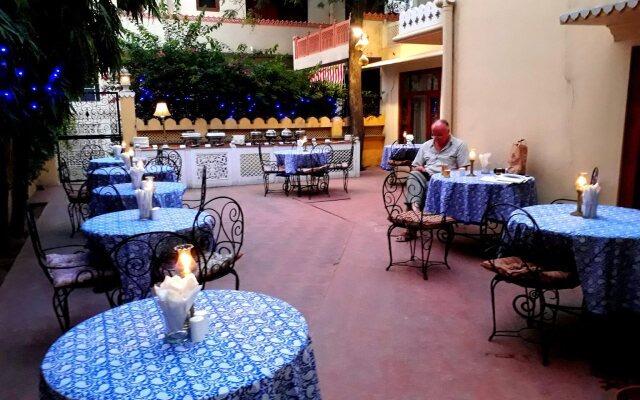 Dera Rawatsar - Heritage Hotel