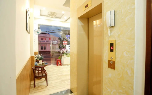 Co Hong Hotel DL - by BAY LUXURY