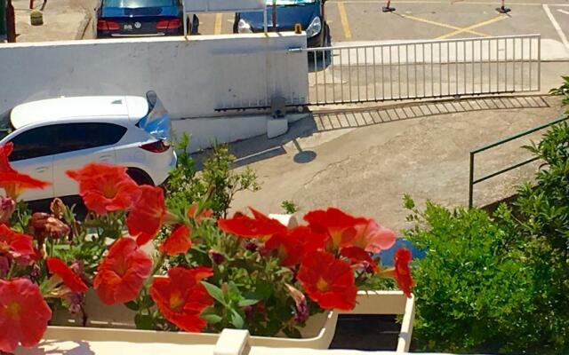 Apartments Marhela Jakov