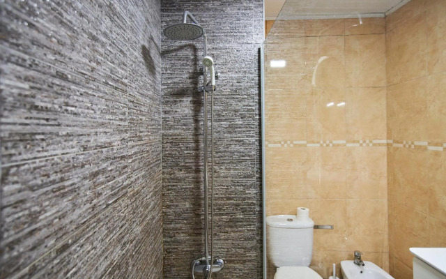 Riverside (with 3 Bedrooms) by JC