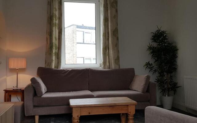 Scott Street Modern Flat