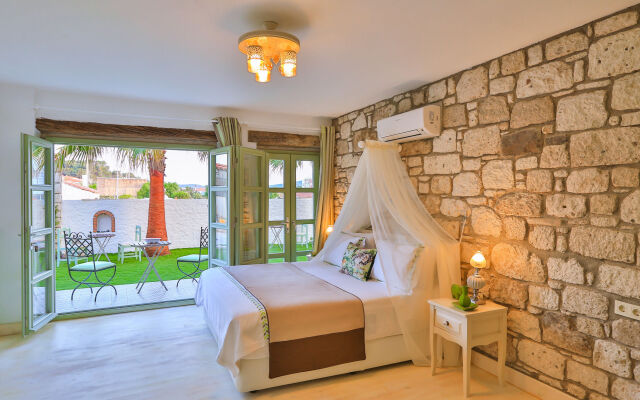 Palas Alacati - Adults Only