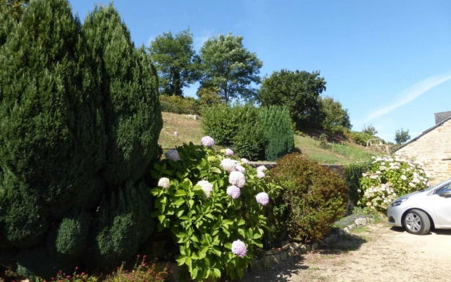 Apartment Near the Beach in Ploulec'h