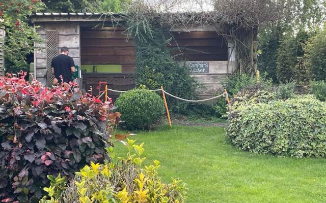 Beautiful Twin Glamping Pod in Salisbury