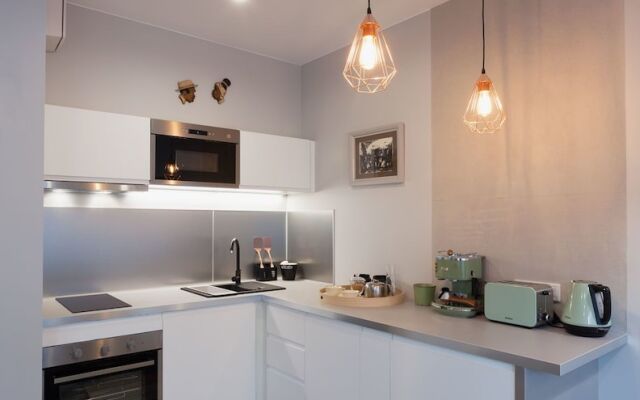 City of The Kings Piano Apartment