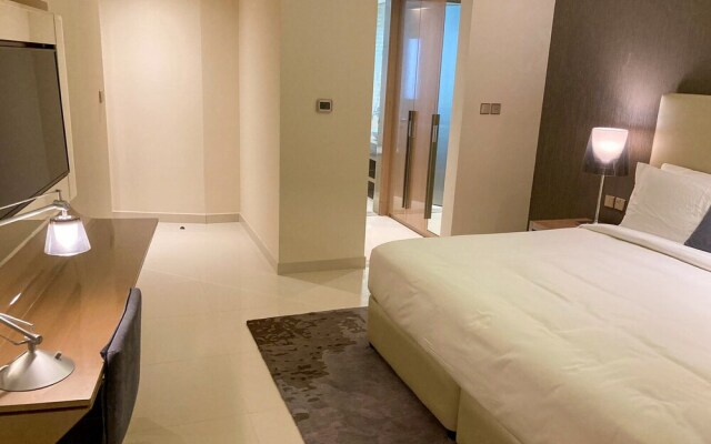 Stunning Fully Furnished 2 Bedroom in Paramount Prime Location Business bay