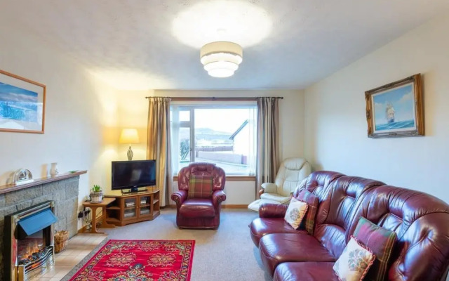 2 Bed Home With Private Garden in the Highlands