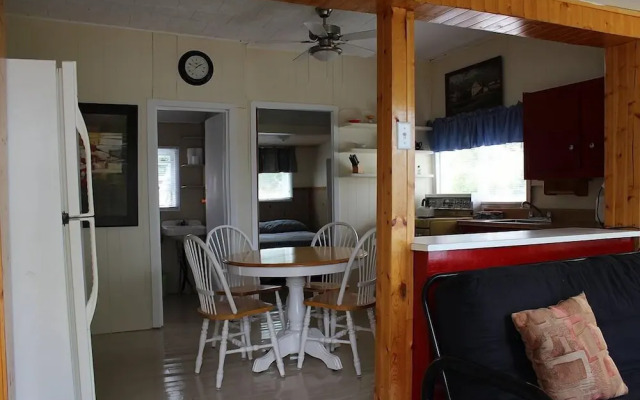 Mashkinonje Lodge