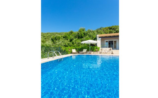 Villa Elpida Private Pool Walk to Beach Sea Views A C Wifi Car Not Required - 2423