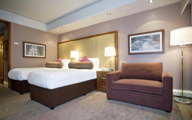 Sandman Signature London Gatwick Hotel