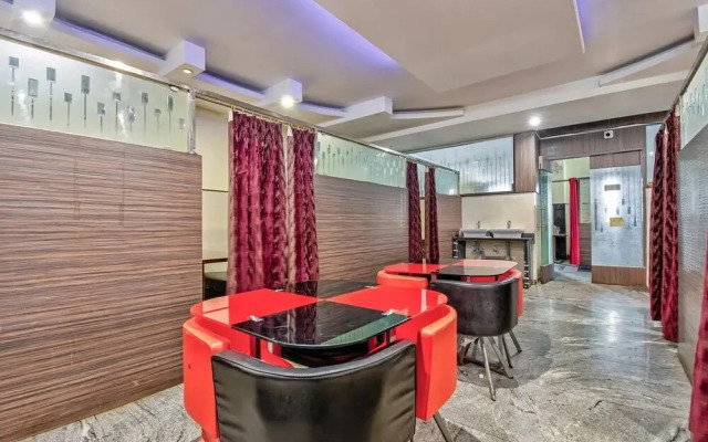 Nakshatra Comforts by OYO Rooms