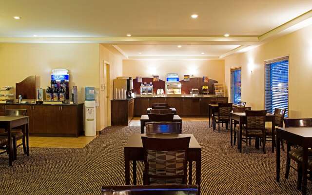 Holiday Inn Express & Suites Regina-South by IHG