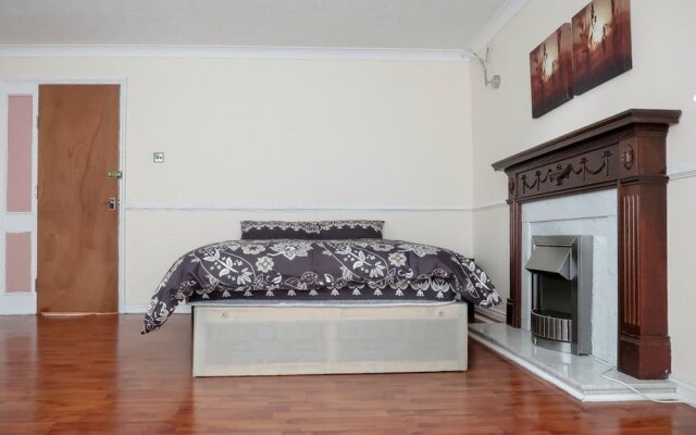 Concord Drive - Deluxe Guest Room