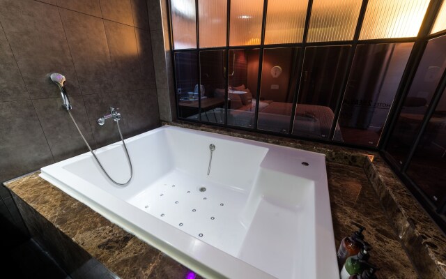 2 Heaven Hotel Seogu