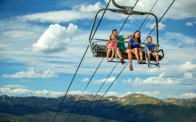 Spacious Penthouse 3br ~no Cleaning Fee~kids Ski Free! 3 Bedroom Condo by RedAwning