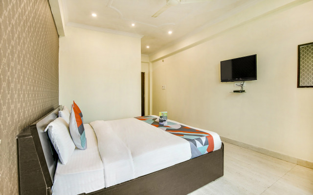 FabExpress Alacia Inn