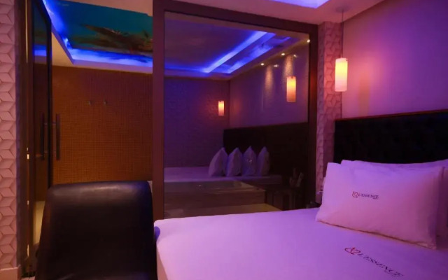 Lessence Motel
