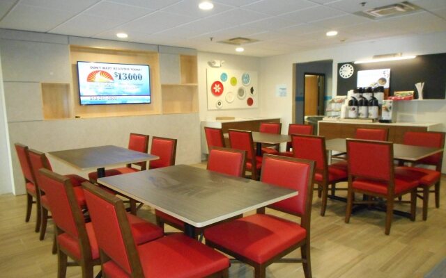 Holiday Inn Express Fairfield by IHG