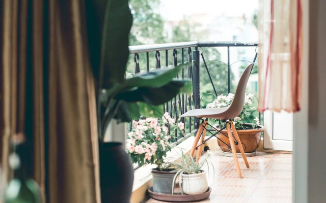 Hillside Homestay Hue - Triple Room top Apartment