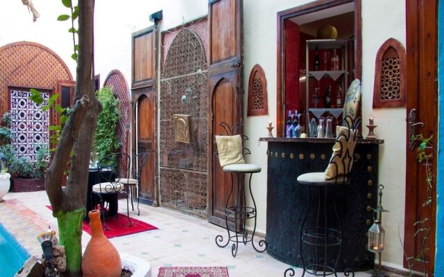 Le Feng Shui Pool and Spa
