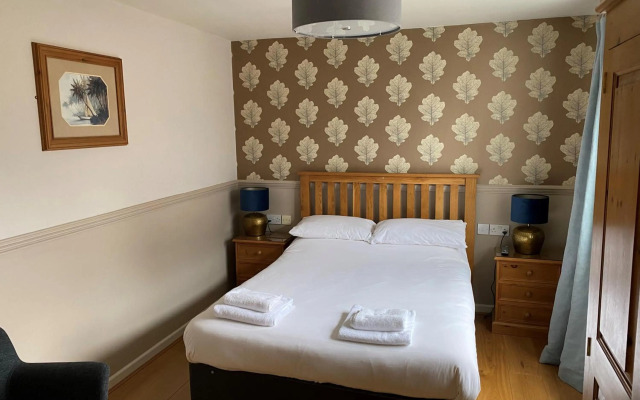 The Bullshead, Arthingworth House B&B