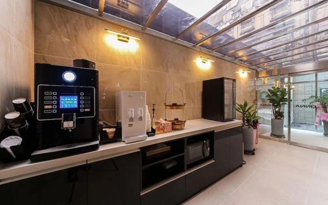 Busan Daeyeondong Hotel Onna