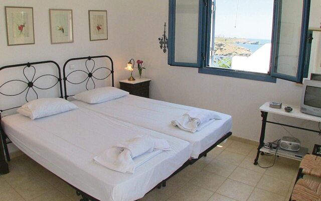 Amazing home in Ampela, Syros with 6 Bedrooms and Outdoor swimming pool