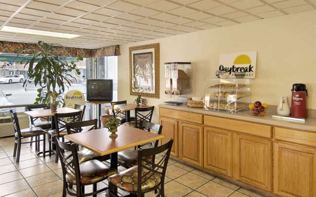 Days Inn by Wyndham Myrtle Beach-Grand Strand