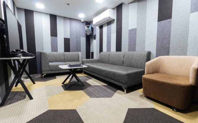 Prime Hotel by Reddoorz