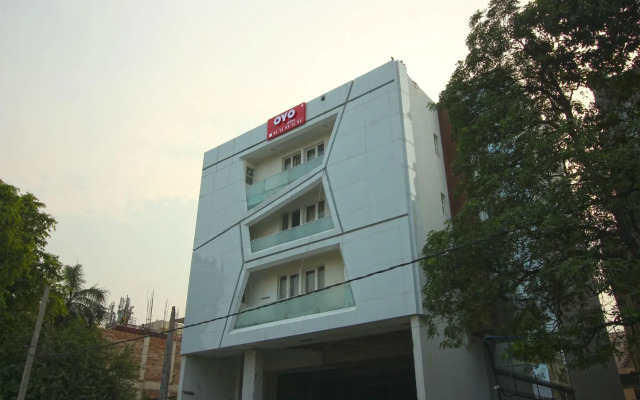 OYO Flagship North Campus
