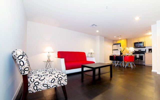 The Ginosi Hollywood & Highland Apartel