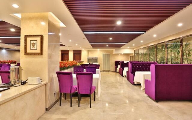 Qingdao Jinhong Sea View Holiday Hotel
