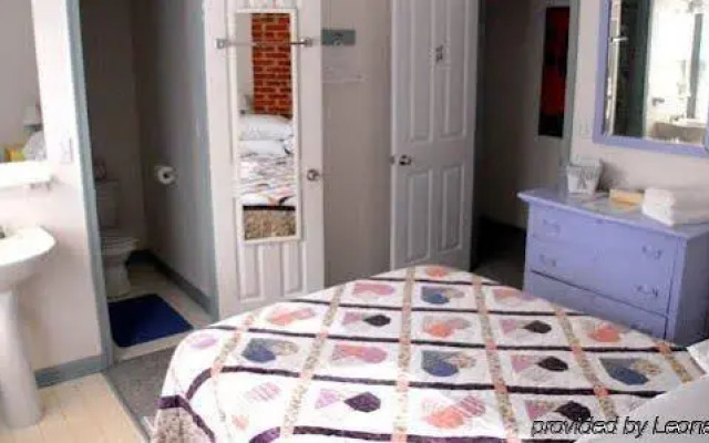 Rehoboth Guest House - Adults only