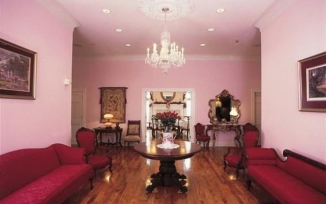 Hubbard Mansion B&B