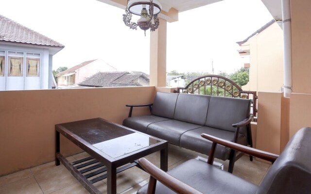 Kayoman Family Homestay by OYO Rooms