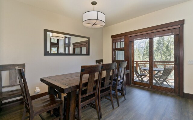 Juniper Crest #25 4 Bedroom Condo by RedAwning