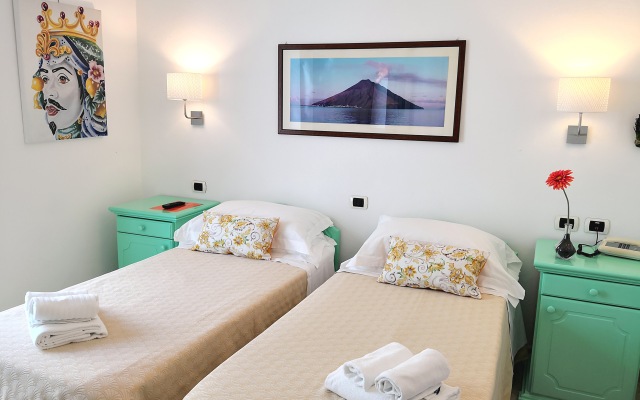 Hotel Ossidiana Stromboli Center
