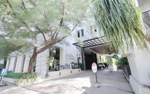 Kenari Tower Hotel