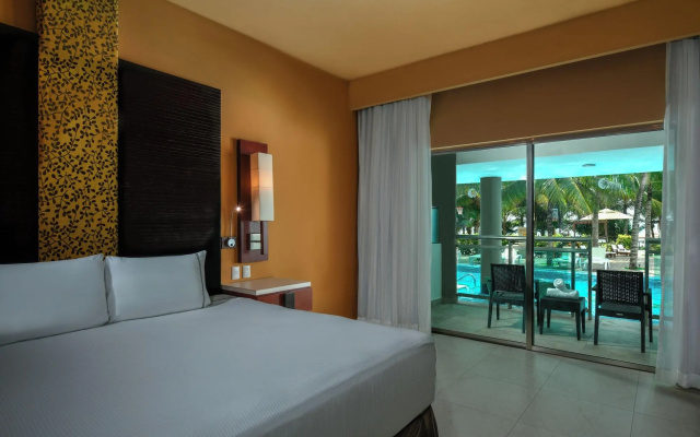 Generations Riviera Maya Oceanfront Family Resort, All & More Inclusive